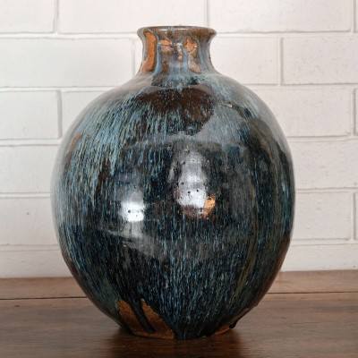 Vase 2 by Peter Rushforth